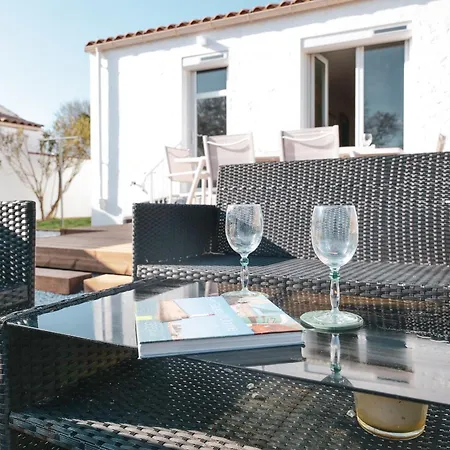 Charmante Maison De Proche Des Marais - La Chaume - 8 Pers Hébergement de vacances
